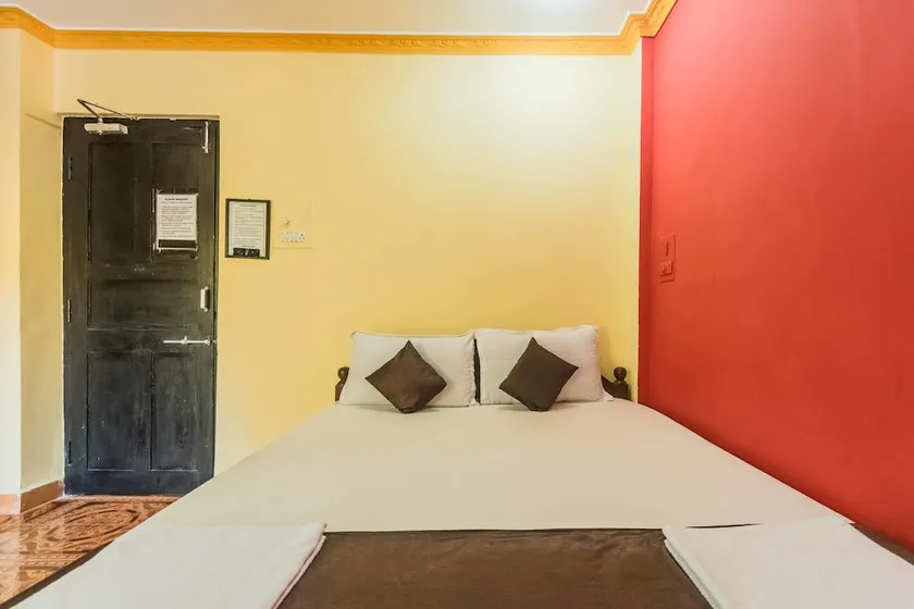 OYO 6738 Fernando Guest House - Image 1