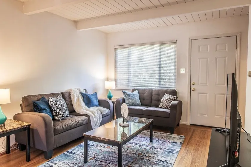 Sunny Two Bed in Richmond - Image 1