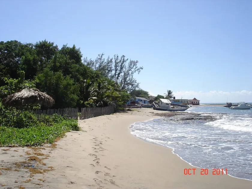 Treasure Bay Guesthouse - Image 1