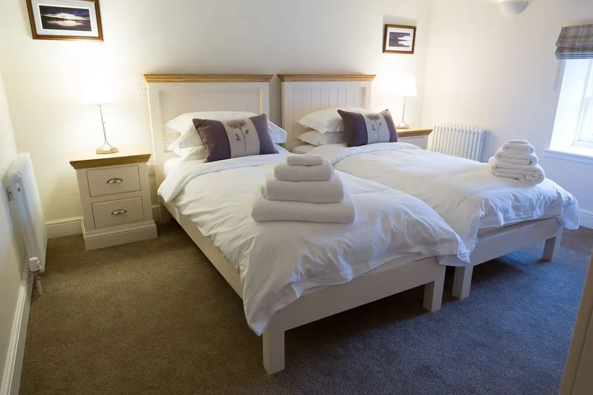 Luxurious Apartment in a Grade II 'listed Estate' - Image 1