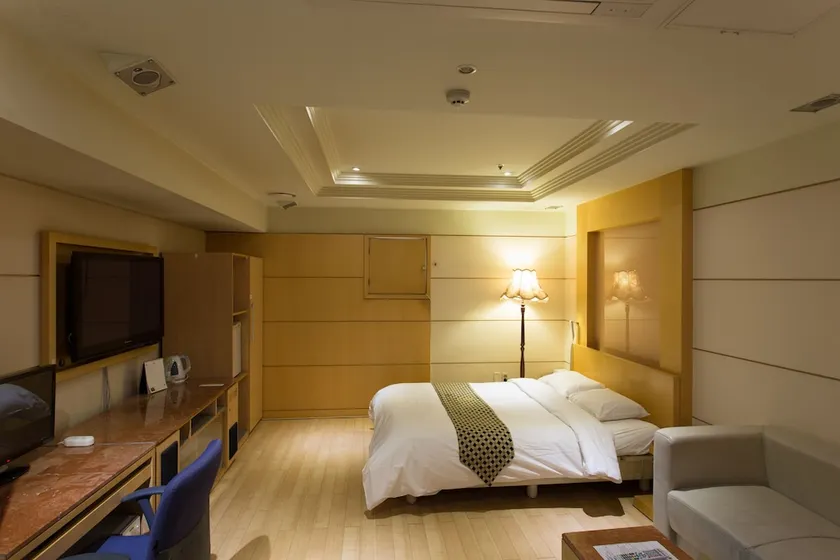 Benikea Hotel Suwon - Image 1