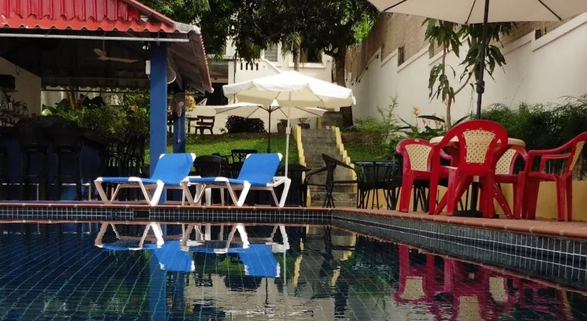 Divers Hotel - Image 1