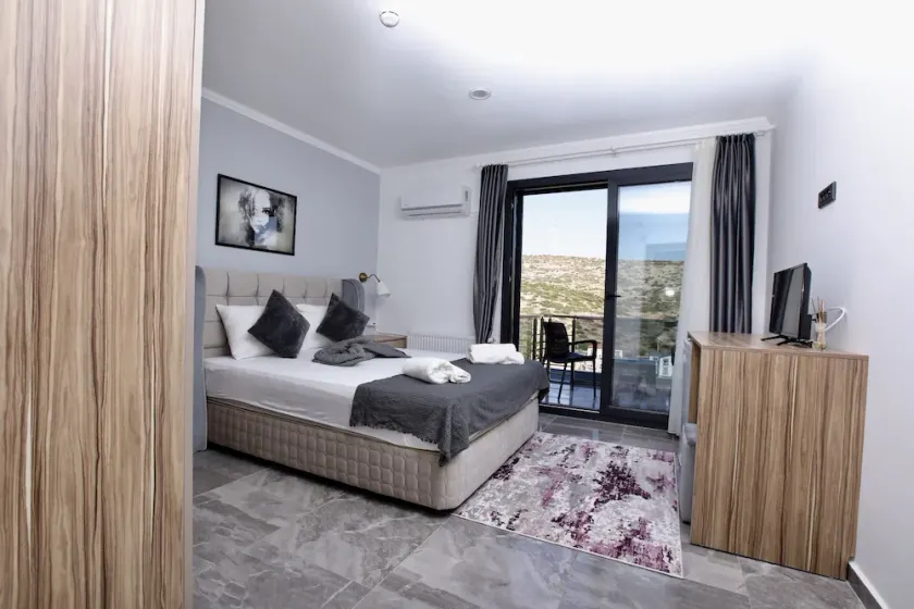 Fontana Hotel Fener - Image 1