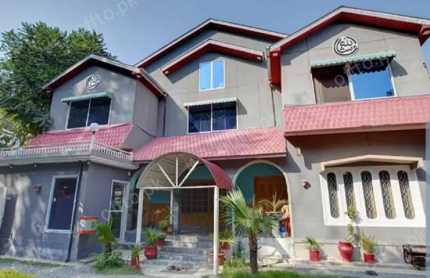 Hotel Kashmir Lodge - Image 1