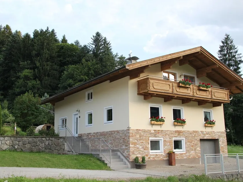 Spacious Chalet near Ski Area in Itter - Image 1