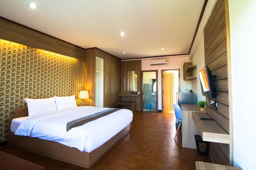 Pearl Pailin Residence - Image 1