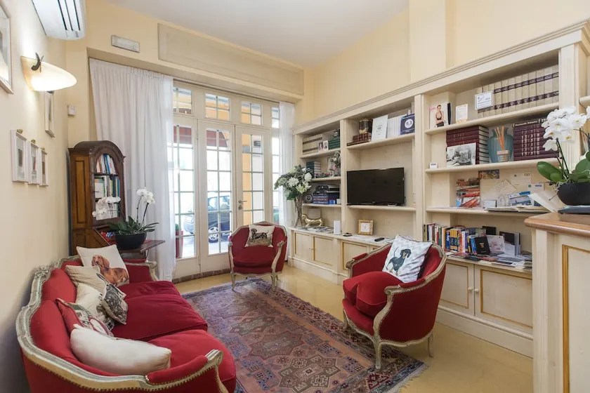 Palazzo Trevi Charming House - Image 1
