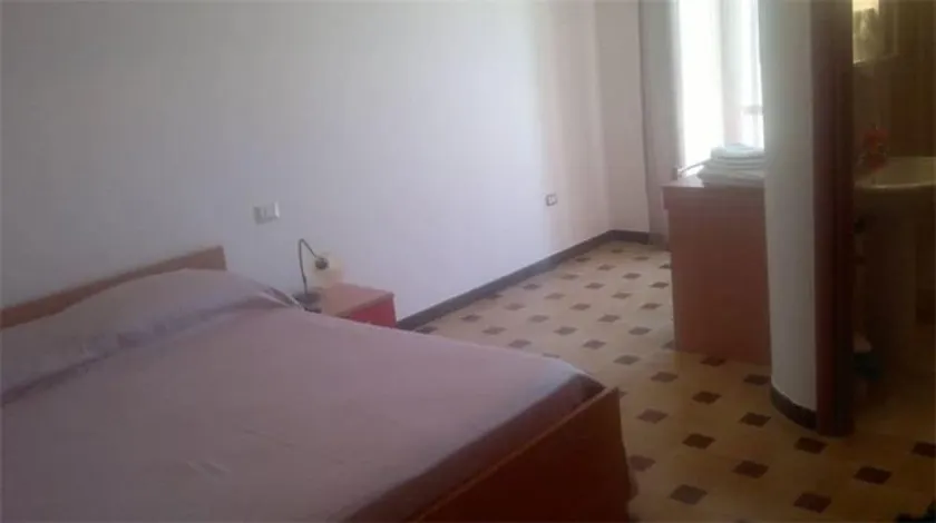 B&B Gege - Image 1