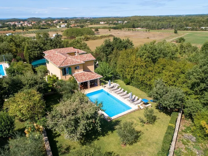 Comfortable Villa Next to a Forest With Private Pool, Porec and Beach at 10 km - Image 1