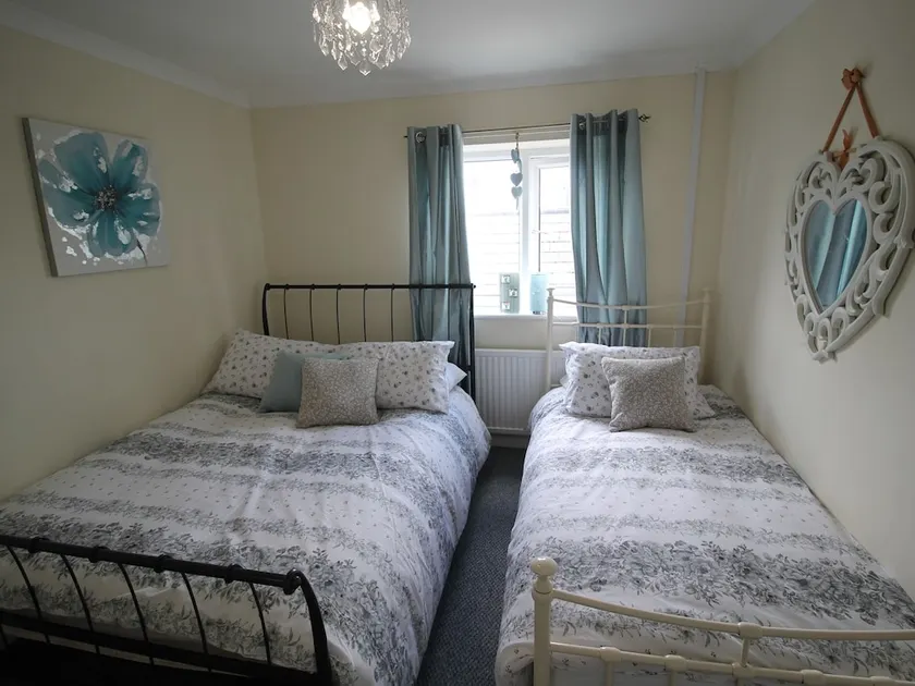 Ardwyn Apartment by Cardiff Holiday Homes - Image 1