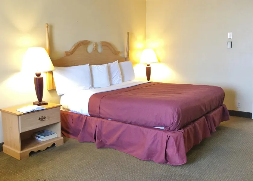 Americas Best Value Inn & Suites-Conway - Image 1