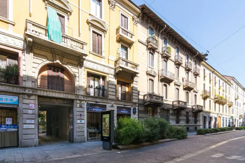 Sweet Home in Center - Image 1
