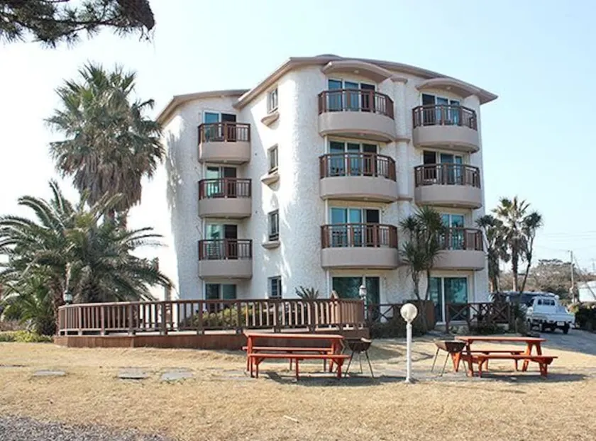 Pension Queensbay - Image 1