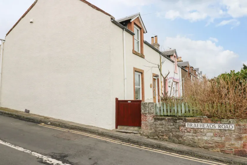 1 Blinkbonny Cottages - Image 1
