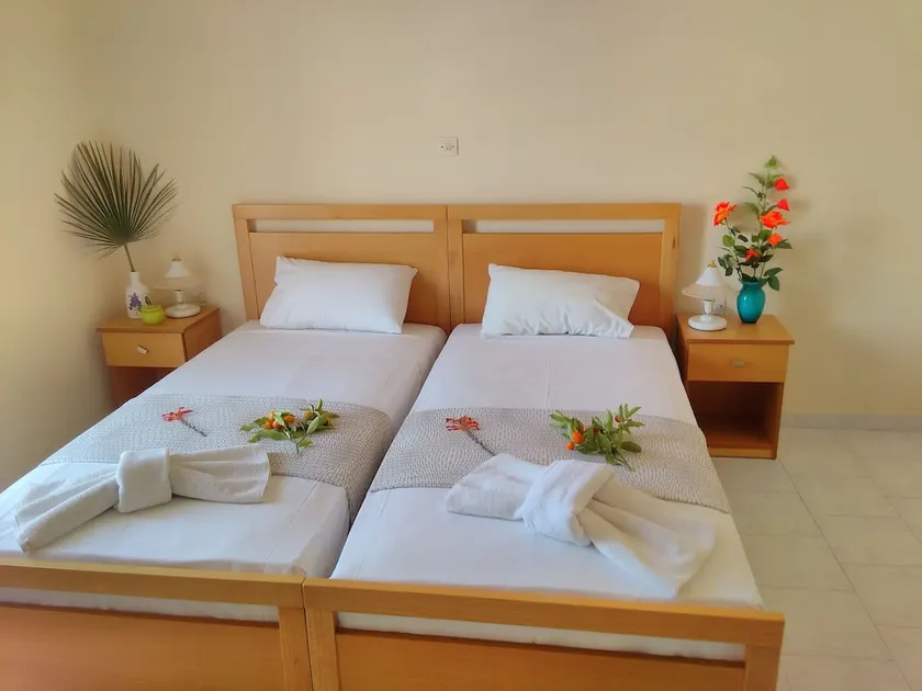 Aragorn Hotel - Image 1