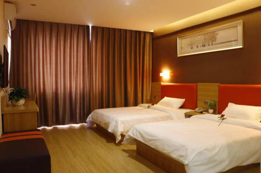 7Days Premium Luoyang Wanda Square - Image 1