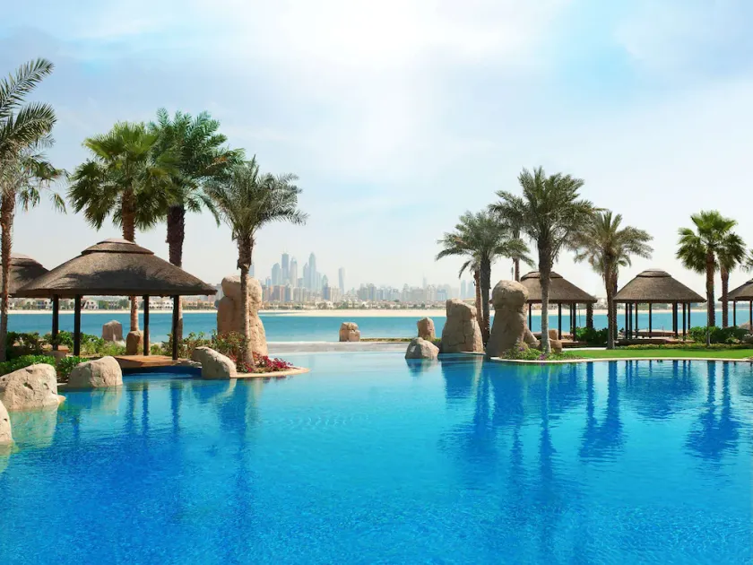 Sofitel Dubai The Palm & Luxury Apartments Hotel - Image 1