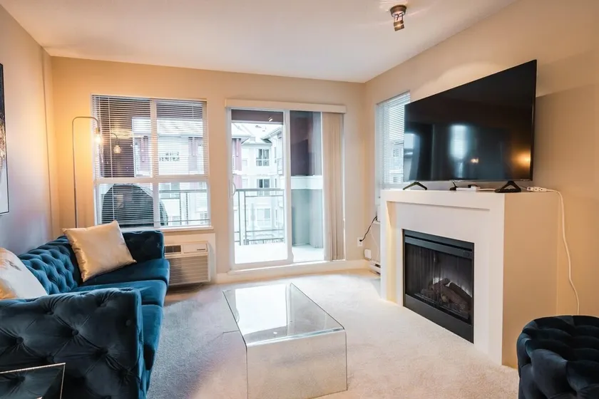 Downtown Condo at Waterscapes - Image 1