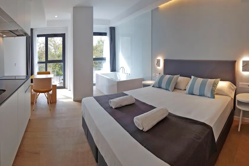 Alameda Science Hotel Boutique - Image 1