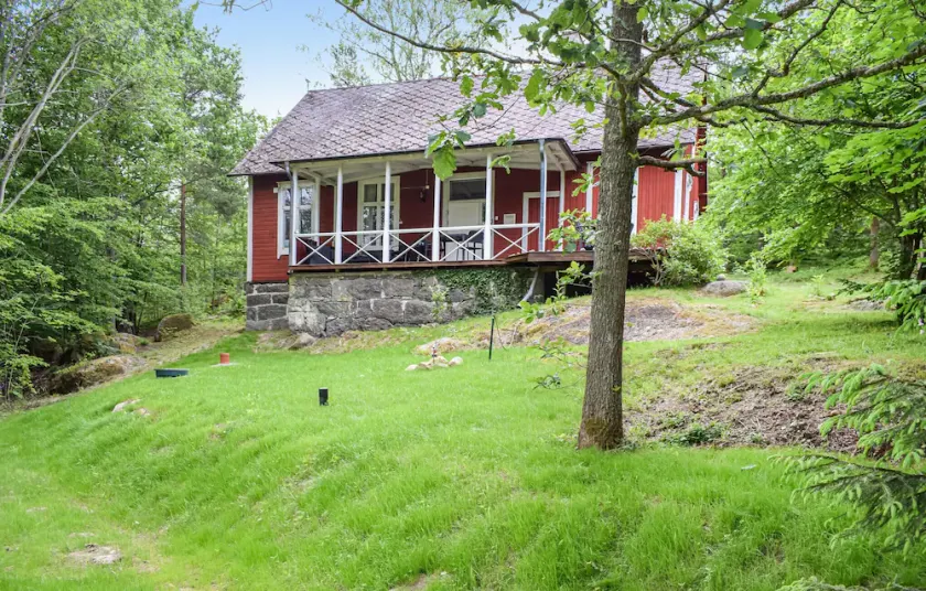 Stunning Home in Asarum With 3 Bedrooms and Wifi - Image 1
