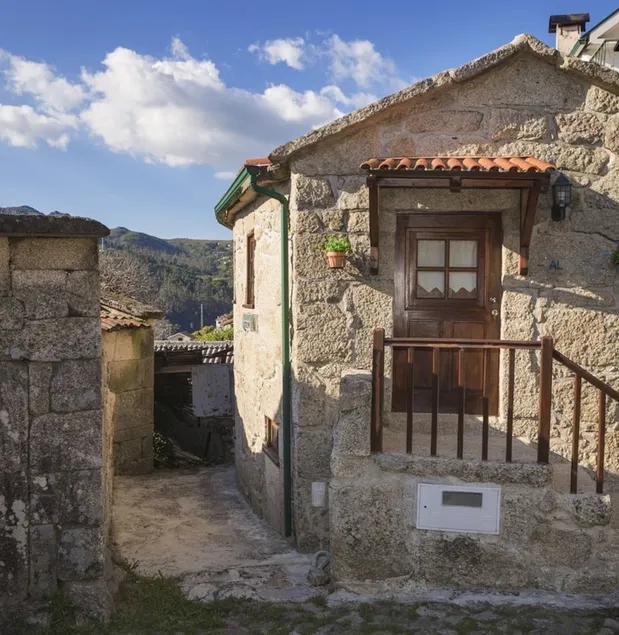 One bedroom villa with balcony and wifi at Lindoso - Image 1