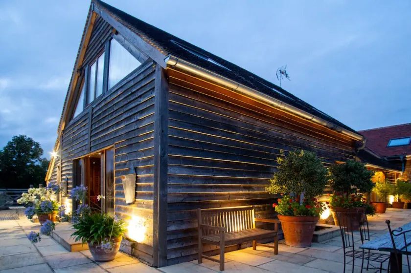 Moonlight Barn in Oxford - Image 1