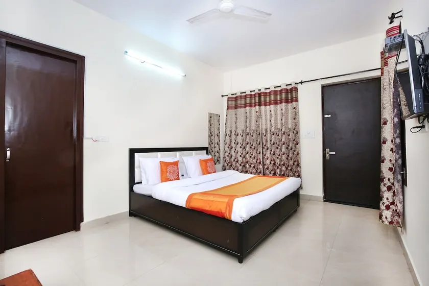 Hotel Tango - Image 1