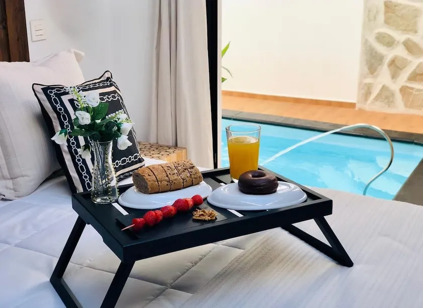 Nazaret suite apartment with heated private pool - Image 1