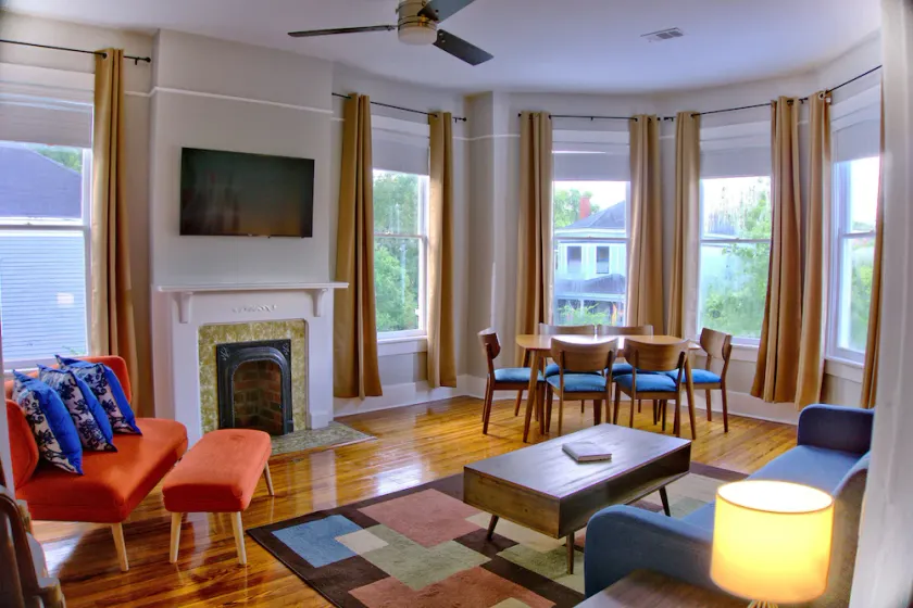 Beautiful Brick 2 Bedroom Home - Image 1