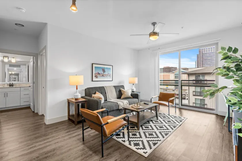 Furnished Apartment in Buckhead - Image 1