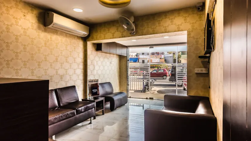 Oyo 488 Andheri - Image 1