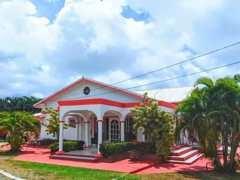 Sunny Palm Villas - Image 1