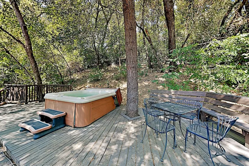 The Getaway on Dry Creek - Image 1