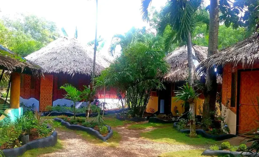 Lennon's Place Backpacker Hostel - Image 1