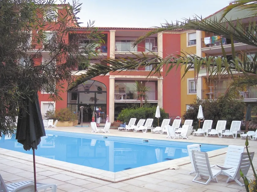 Colorful apartment with AC at 150 m. from the beach - Image 1