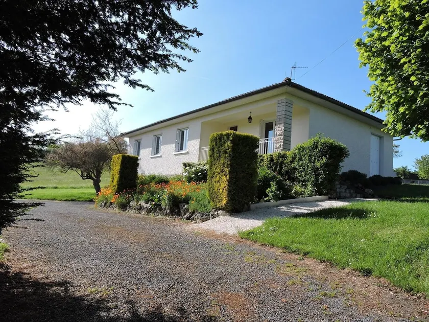 House With 4 Bedrooms in Agonac, With Furnished Garden and Wifi - Image 1