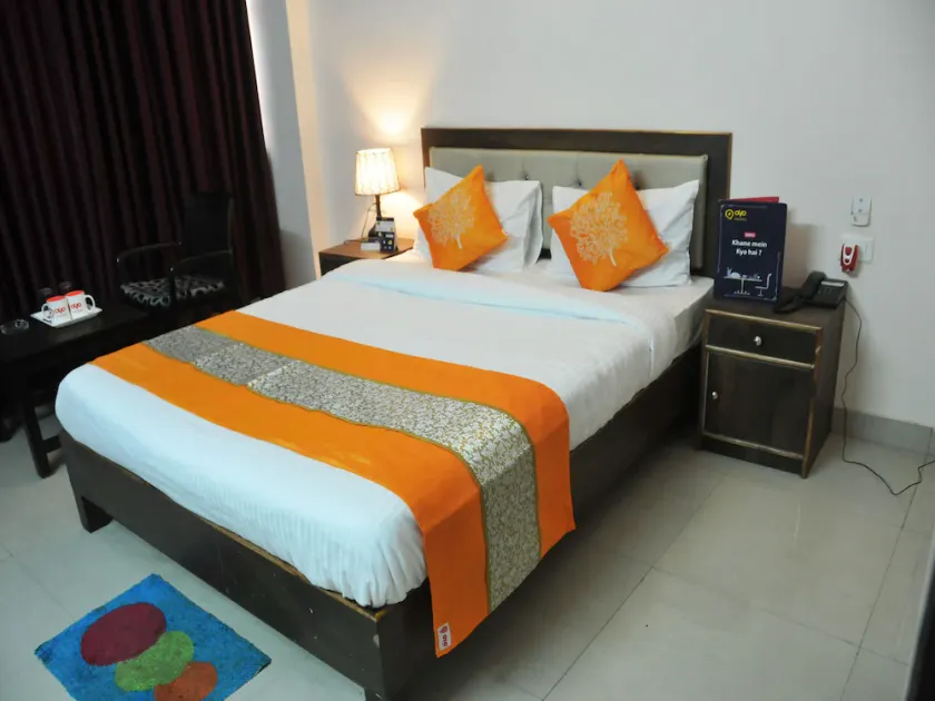 Season 4 by OYO Rooms - Image 1