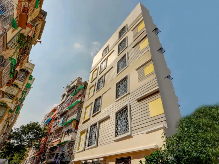 Luxuries Stay Lake Town Kolkata by Goroomgo - Image 1