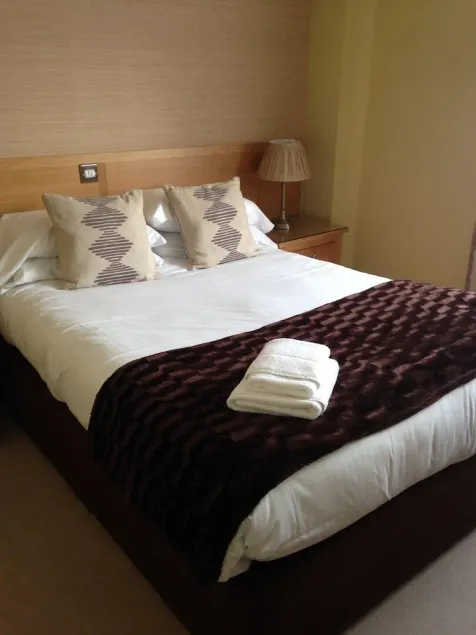 The Caledonia Hotel - Image 1