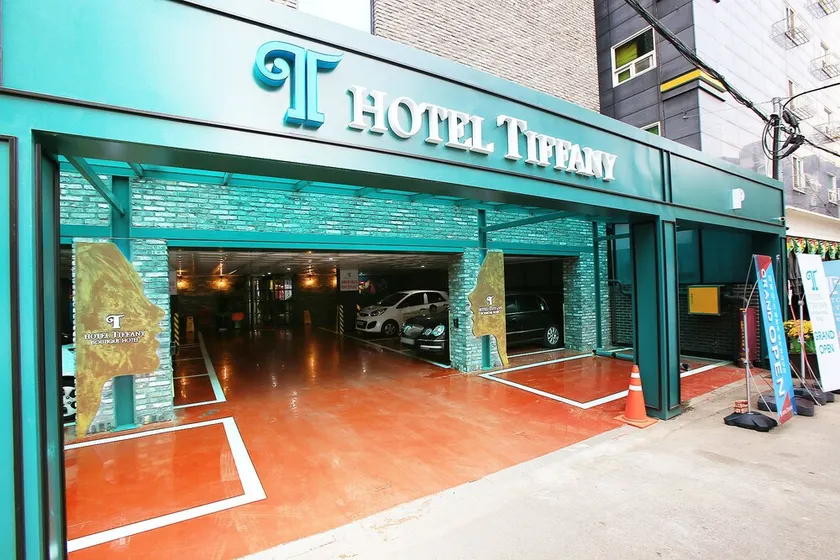 Pyeongtaek Tiffany Hotel - Image 1