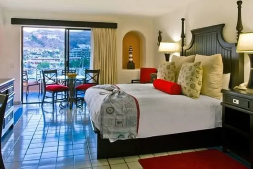 Cozy Studio Sleeps 4 in Marina Bay Cabo - Image 1
