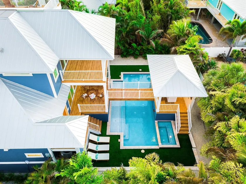 Bevin s Beach House VR - Image 1
