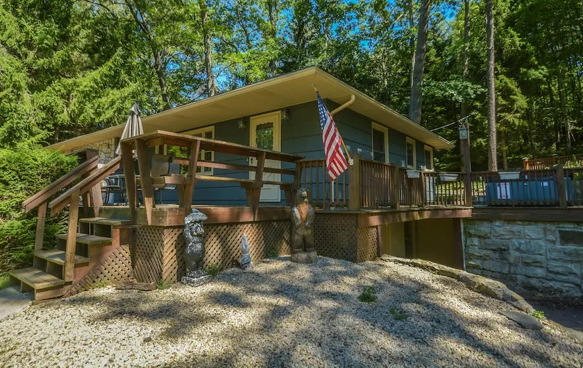 Whispering Oaks House - Image 1
