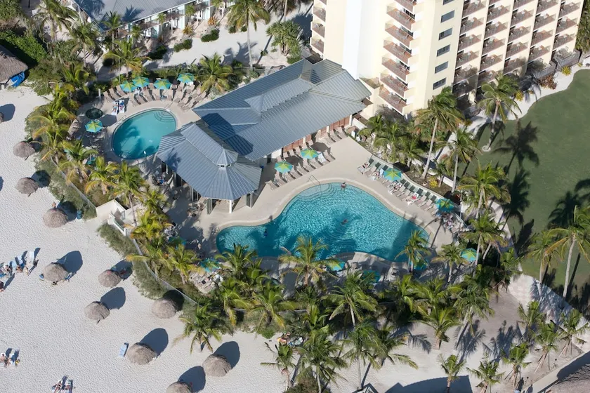 Naples Beach Hotel and Golf Club - Image 1