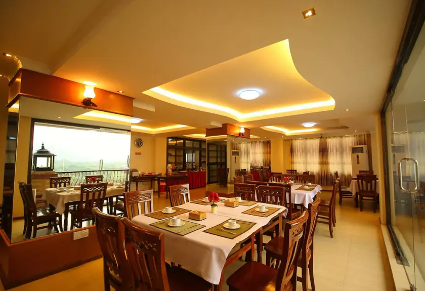 Hotel United - Image 1