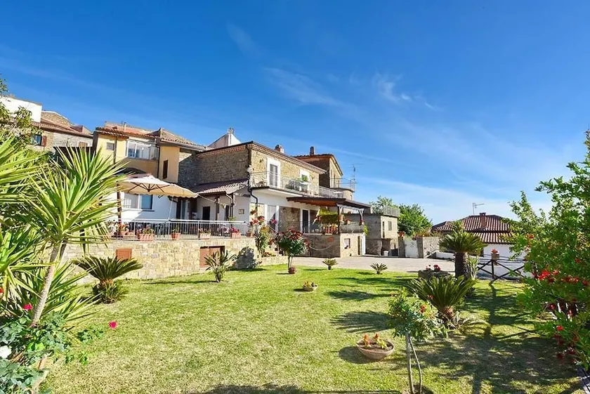 B&B Le Case Della Corte - Image 1