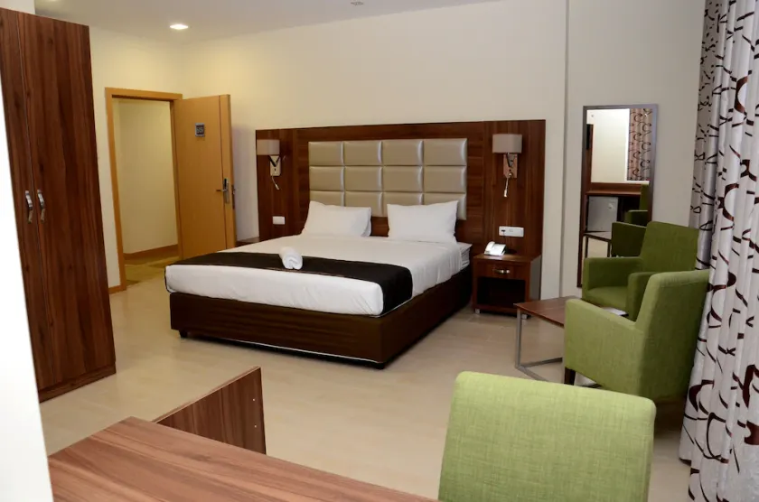 Blu Sky Hotel - Image 1