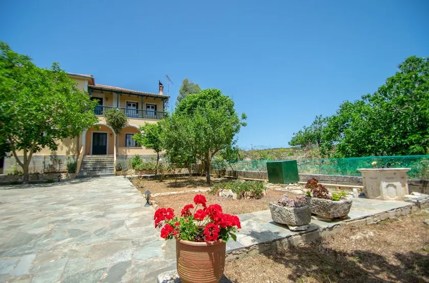 Casa Tsounis by "elite" - Image 1