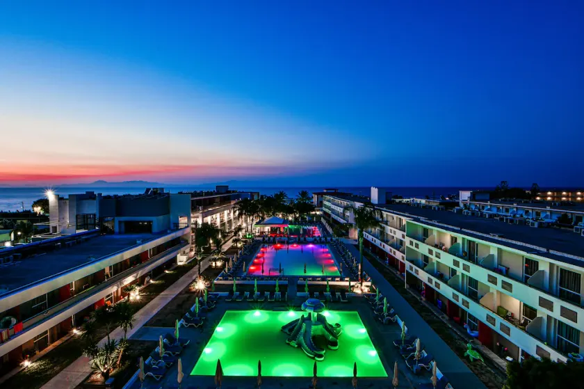 Forum Beach - Dodeca Sea Resort - Image 1