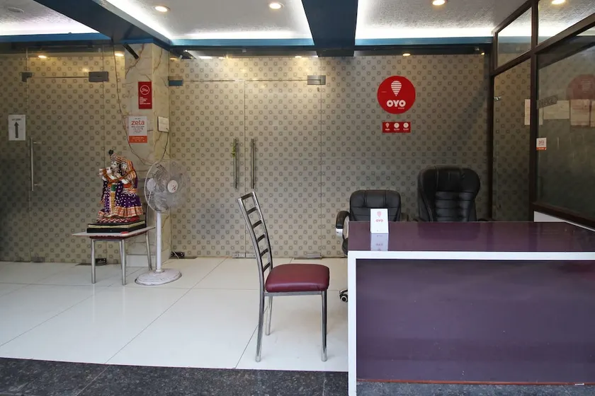 JK Hotel By OYO Rooms - Image 1
